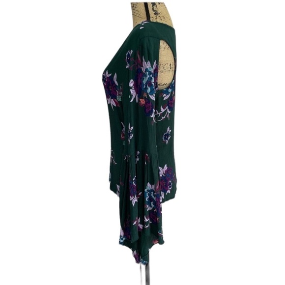 Altar’d State Floral Boho Cut Out Back Tunic Green Size Small - Picture 7 of 11